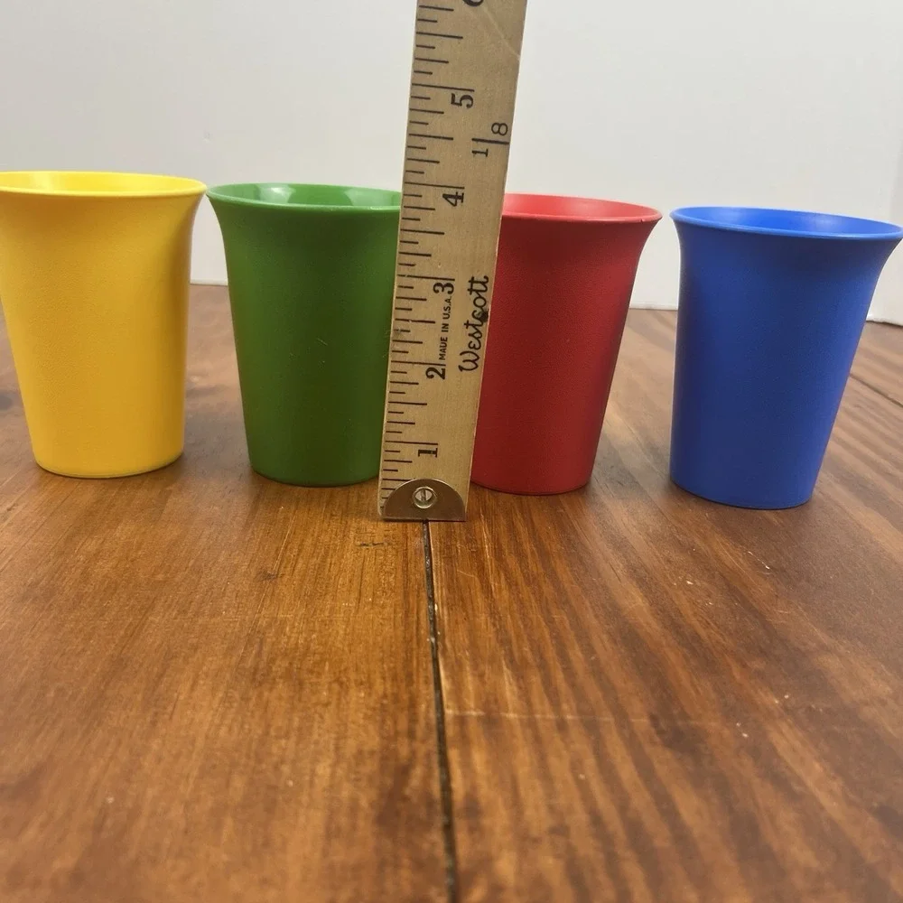 Set of 4 Classic Tupperware 7oz Bell Tumblers Primary Colors #109 Series 1970s